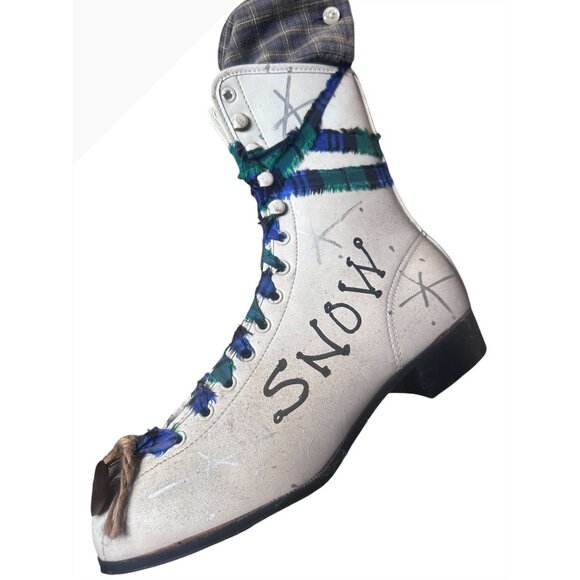 Ice Skate Hand Painted Snow Design Plaid Pine Foliage Fabric Accent Jingle Bell - Picture 2 of 8